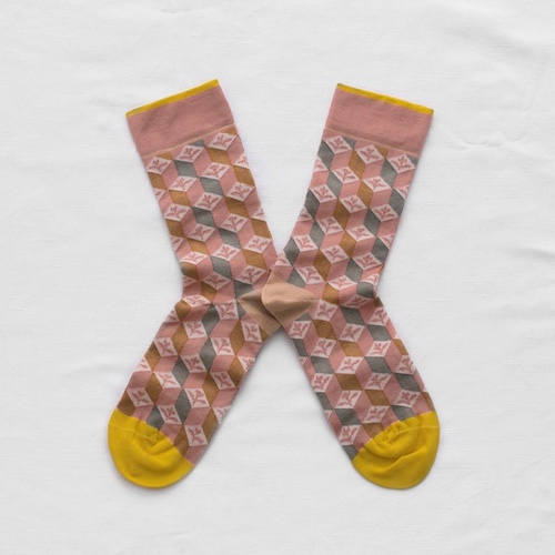 Rosebud Domino, Bonne Maison